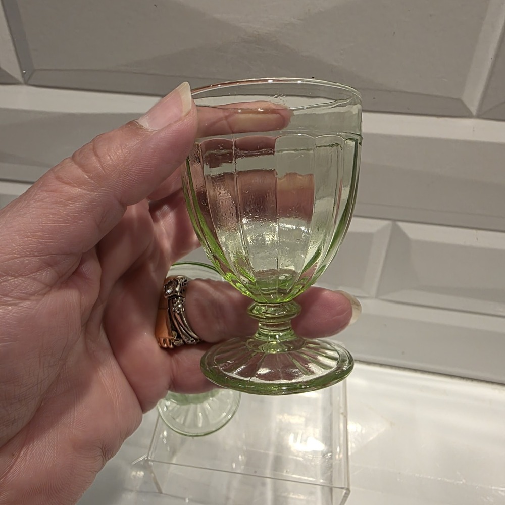 2 Anchor Hocking Pillar Optic Green Cordial Glasses 3 1/8" Uranium Glass - Picture 4 of 11